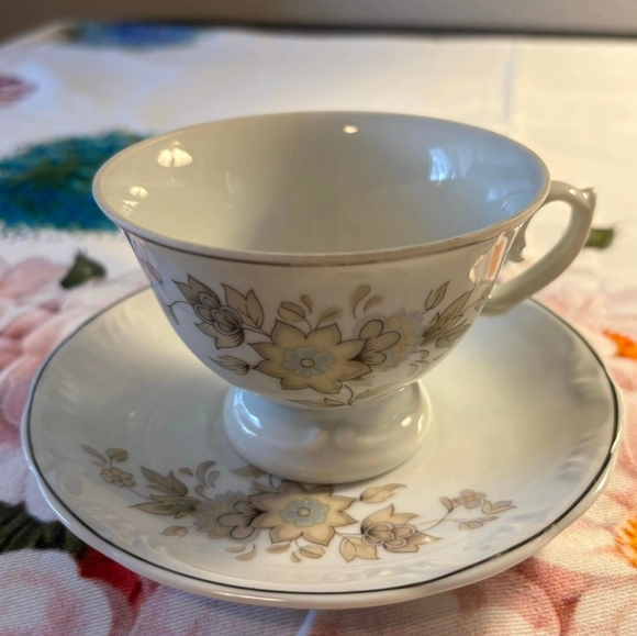 Schmidt Brazil Tea Cup and Saucer Flower Floral Design Made In Brazil - Picture 2 of 7